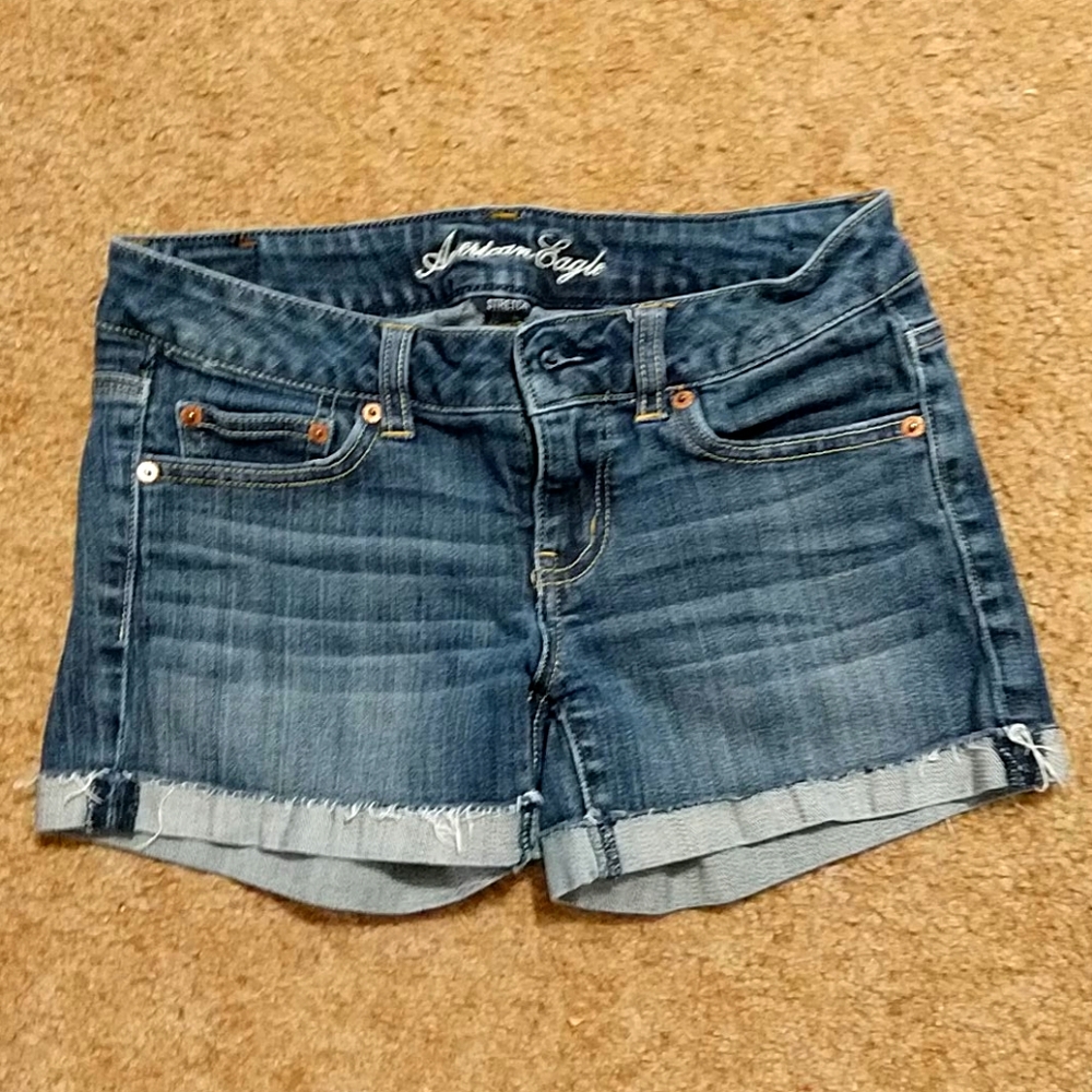 EUC American Eagle cuffed denim shorts